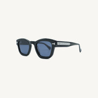 Lombia Ponido Premium sunglasses in black, side view